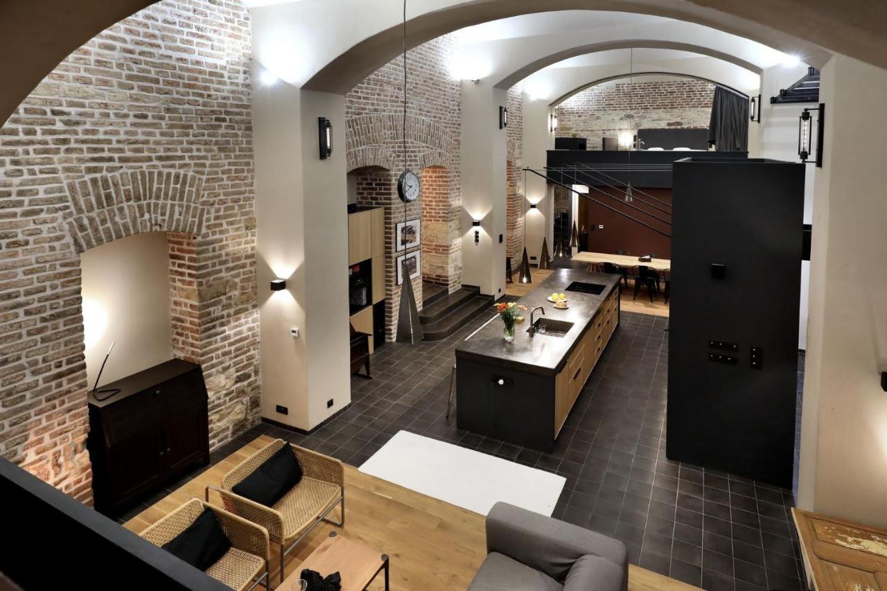 American Loft In The Heart Of Прага Экстерьер фото
