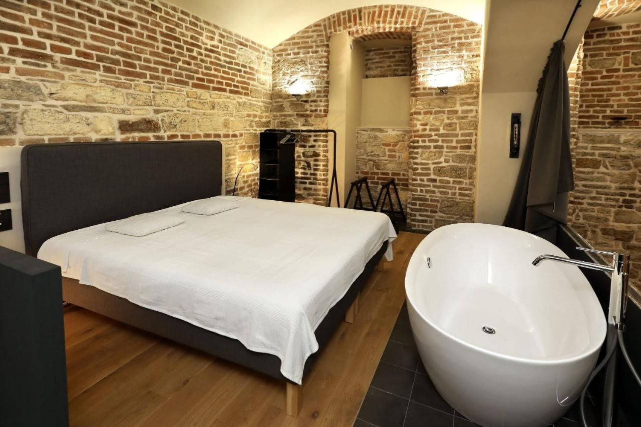 American Loft In The Heart Of Прага Экстерьер фото