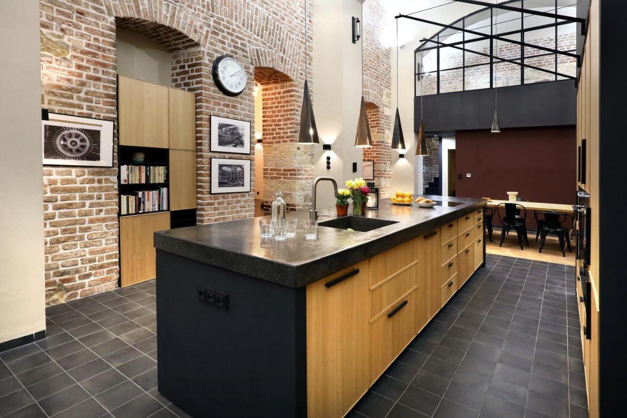 American Loft In The Heart Of Прага Экстерьер фото