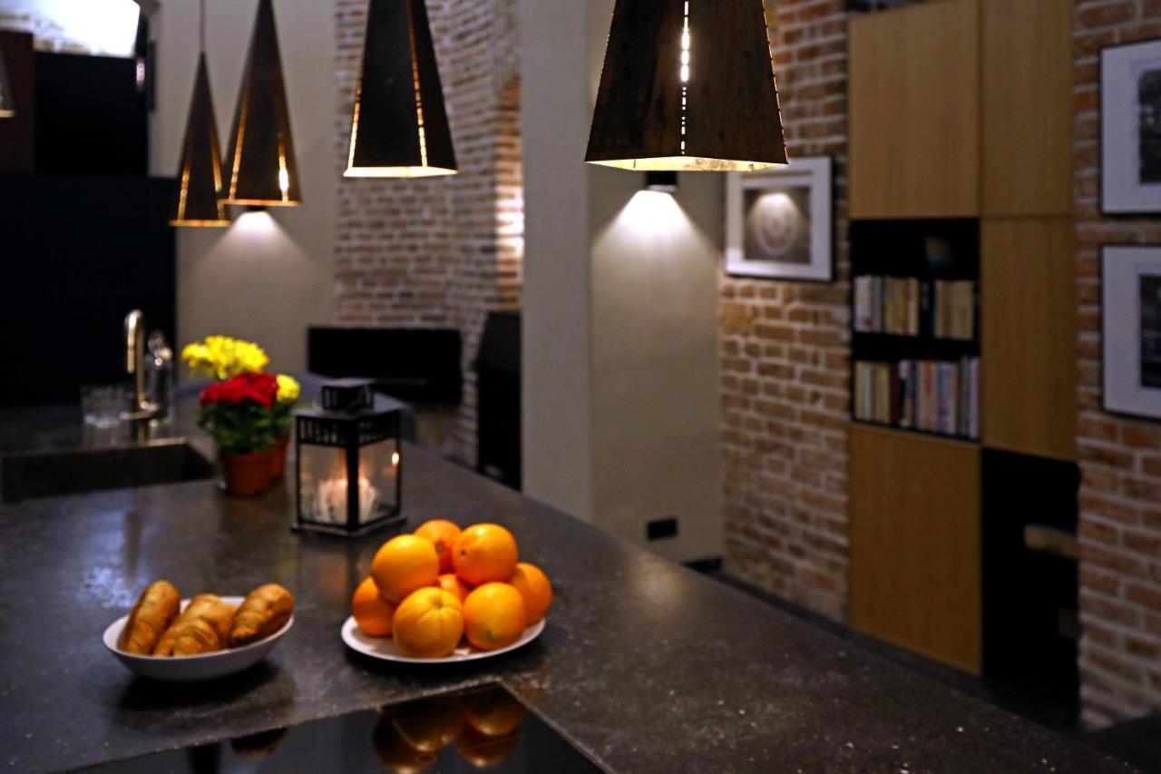 American Loft In The Heart Of Прага Экстерьер фото