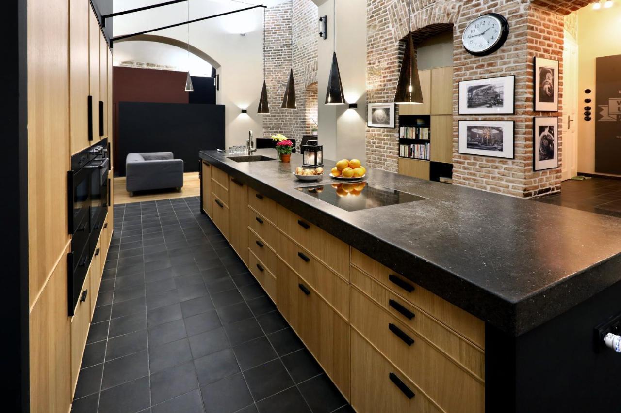 American Loft In The Heart Of Прага Экстерьер фото