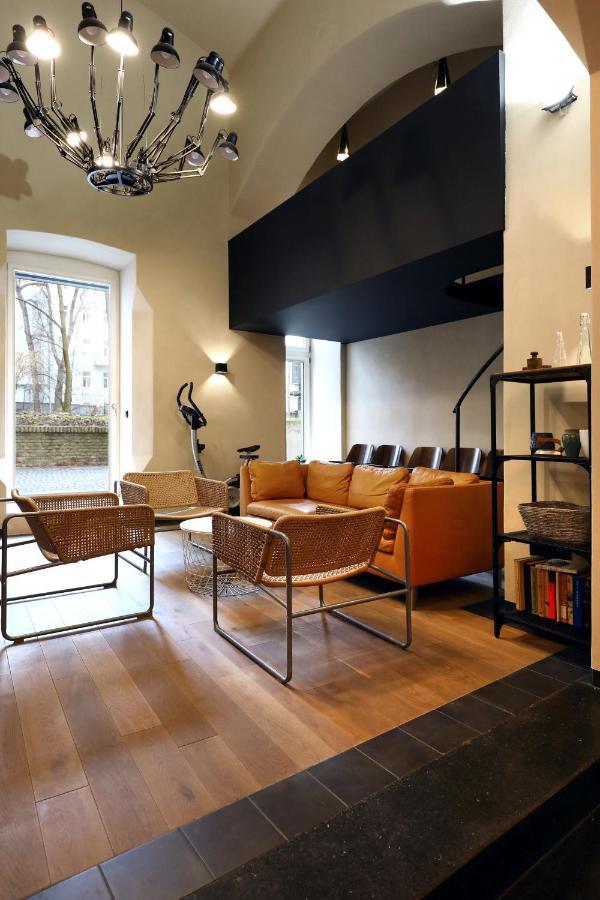 American Loft In The Heart Of Прага Экстерьер фото