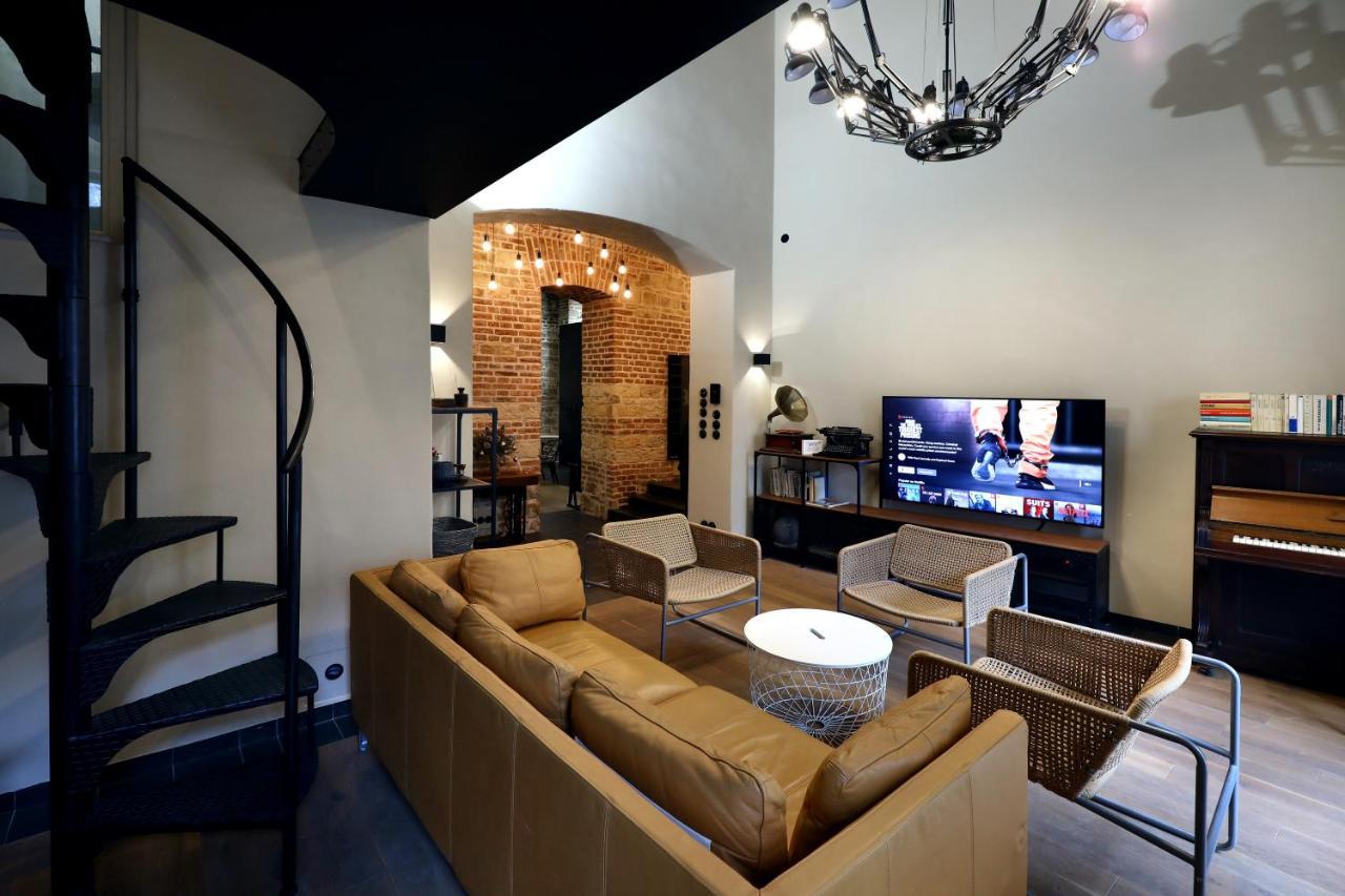 American Loft In The Heart Of Прага Экстерьер фото