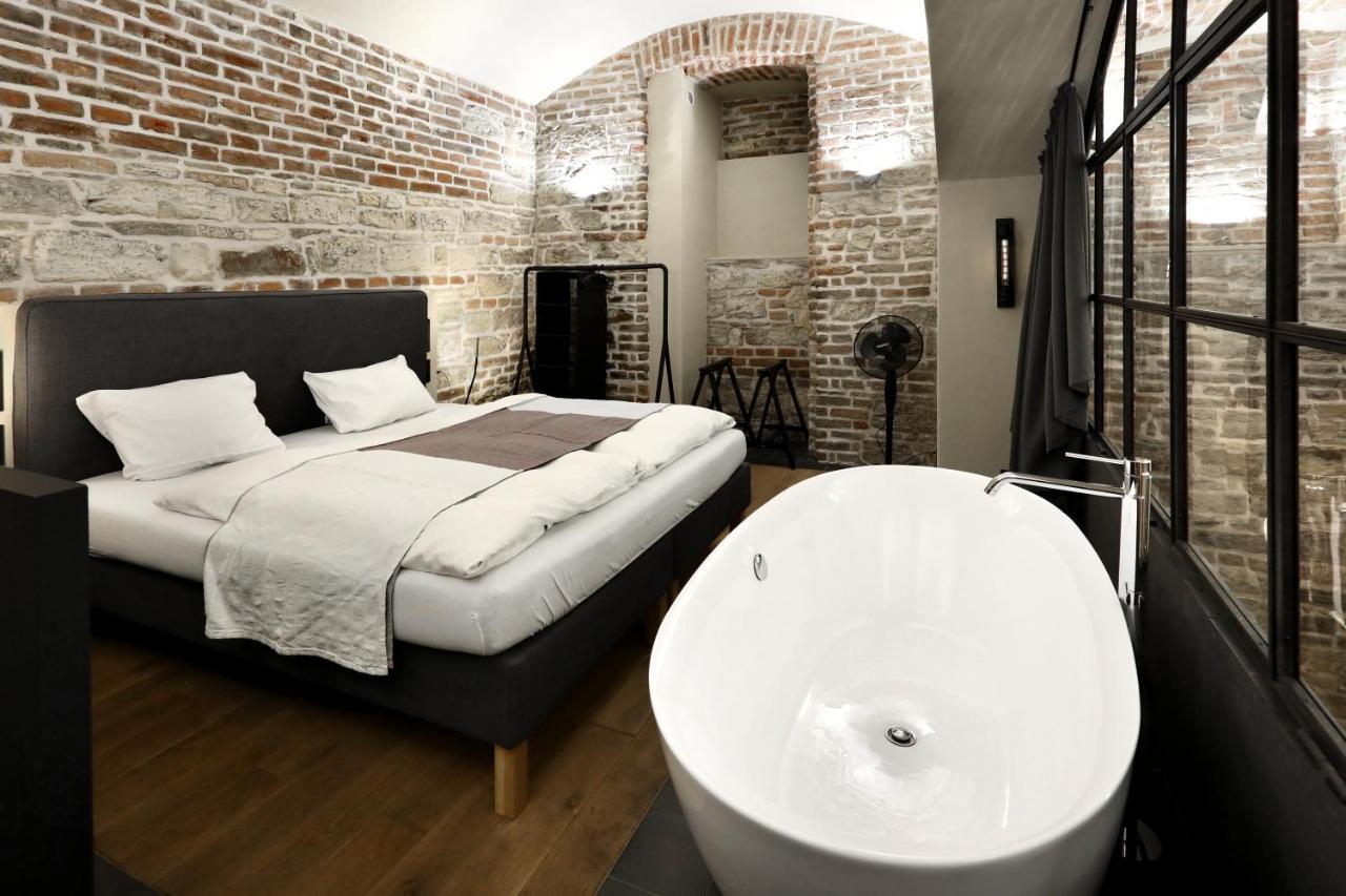 American Loft In The Heart Of Прага Экстерьер фото