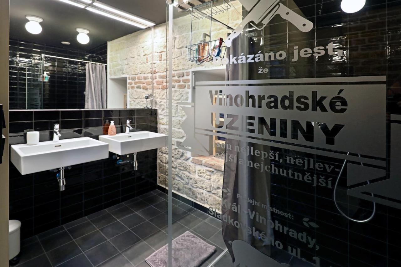 American Loft In The Heart Of Прага Экстерьер фото